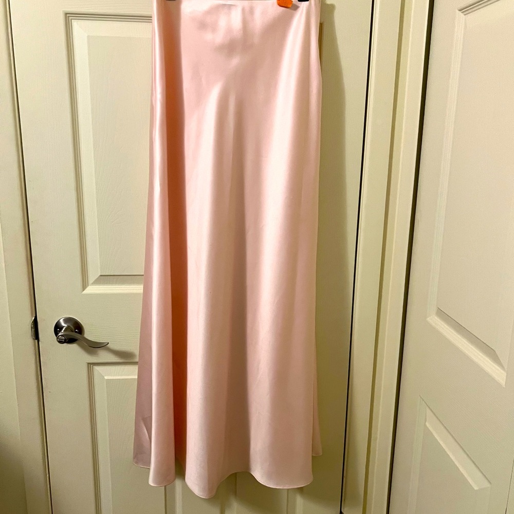 Great for Homecoming, Prom, or wedding. Only worn once.